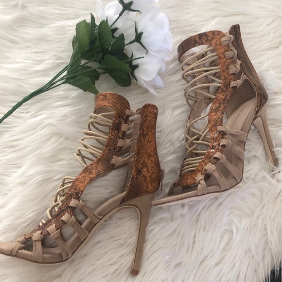 Elegant strappy heels in brown - Picture 2 of 2